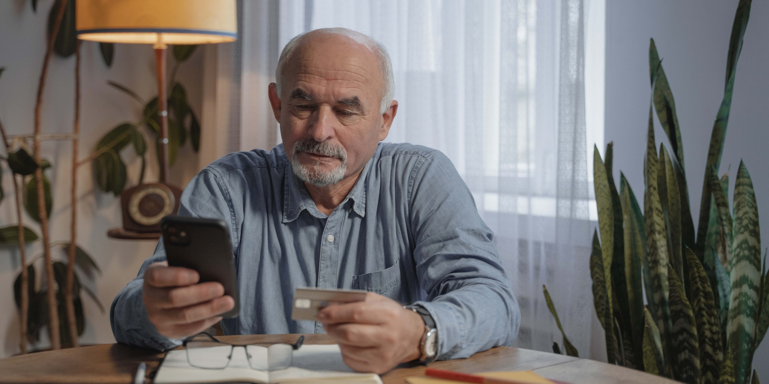 DEFINE – Digitale Finanzbildung für Seniorinnen und Senioren